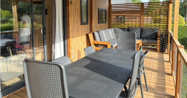 Eurocamp Domaine des Ormes review image lodge outdoor area