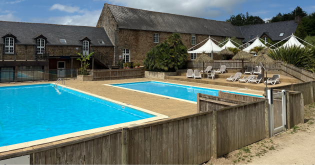 Eurocamp Domaine des Ormes review image outdoor pool area