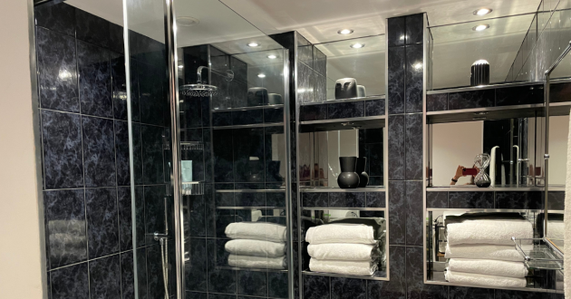 Winchester Hotel & Spa review image of bathroom