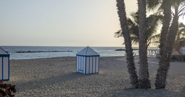 Hotel Bahia del Duque review image beach