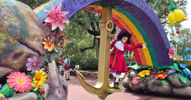 A flamboyant Captain Hook at the Festival of Fantasy Parade at Disney’s Magic Kingdom