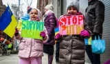 Children protesting Ukraine invasion