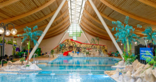 The indoor pool at Parkdean Vauxhall Holiday Park