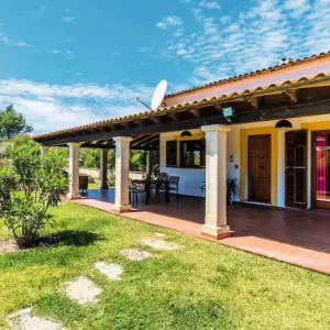 Villa C'an Moscard exterior shot of villa and terrace