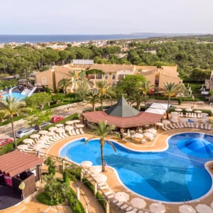 Zafiro Menorca, Cala'n Bosch